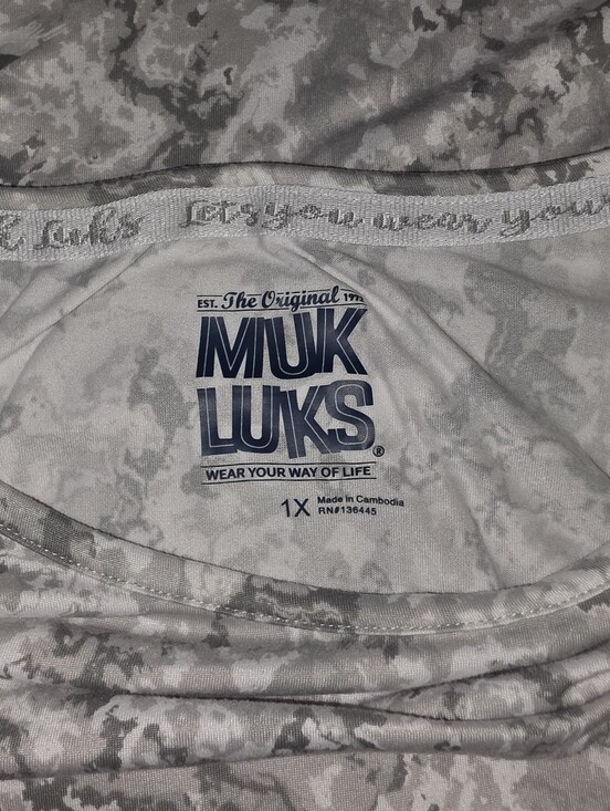 Muk Luks Tops - Muk Luks Women’s Gray Camo Short Sleeve Tee